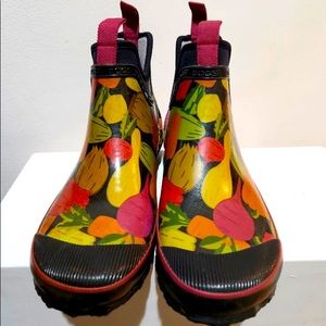 Bogs ankle rain boots veggies